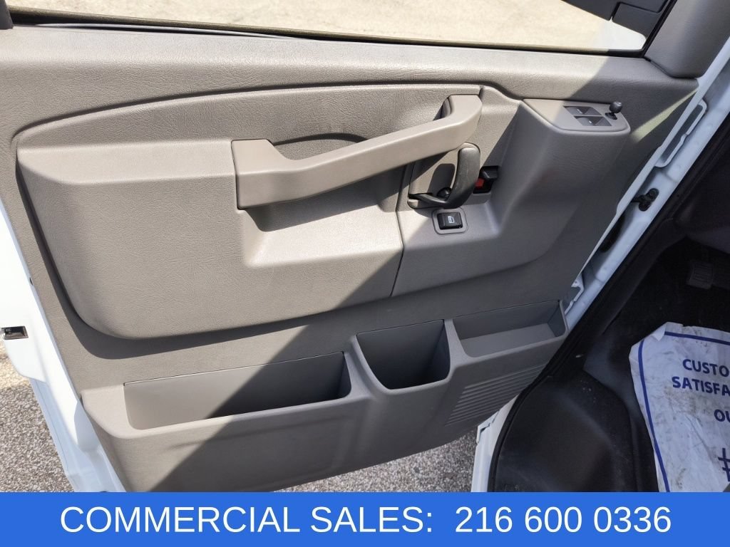 2025 Chevrolet Express Cargo Work Van - Photo 17