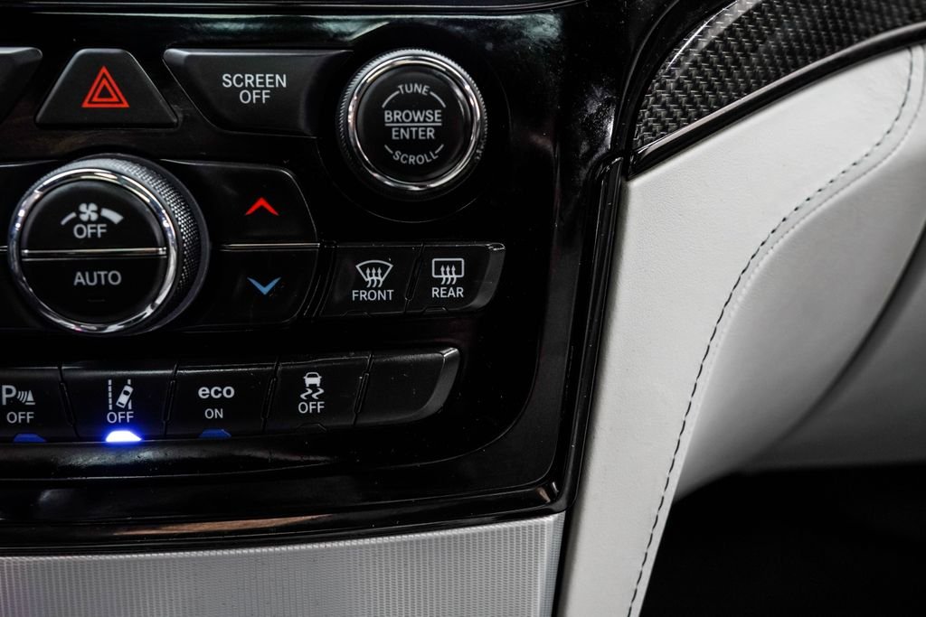 Used 2021 Silver Jeep Trackhawk image 29