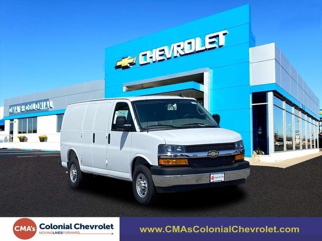 2025 Chevrolet Express Cargo