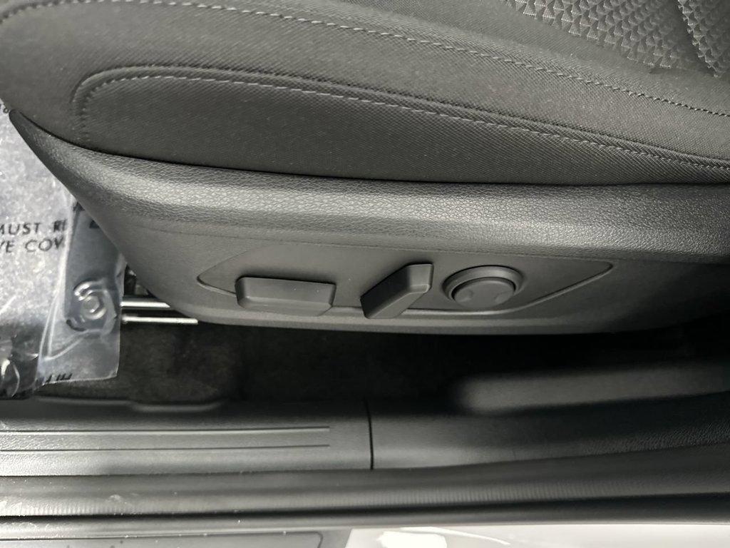 New 2027 Wolf Gray Kia S image 4