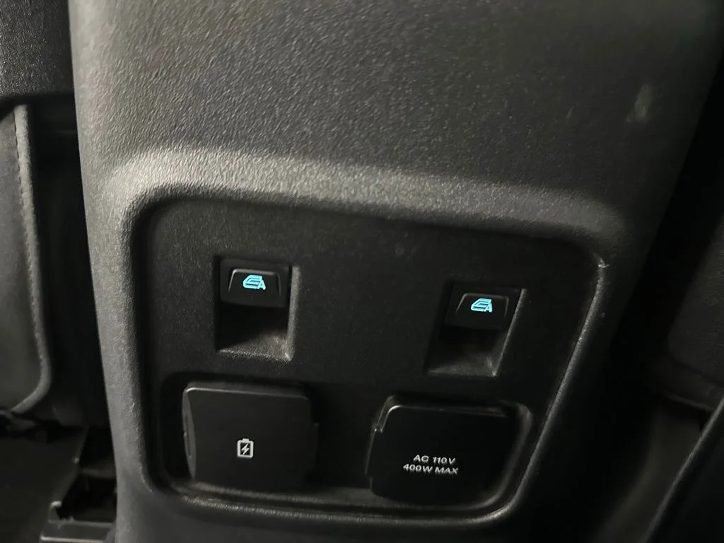 Used 2022 Gray Ford Badlands image 30