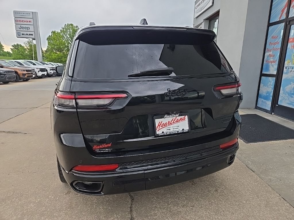 Used 2024 Black Jeep Summit image 11