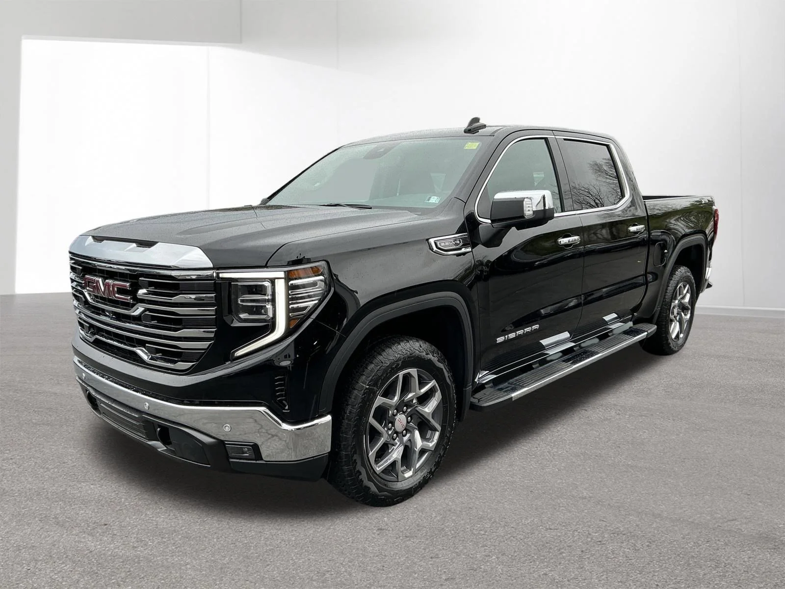 2026 GMC Sierra 1500 SLT - Photo 7