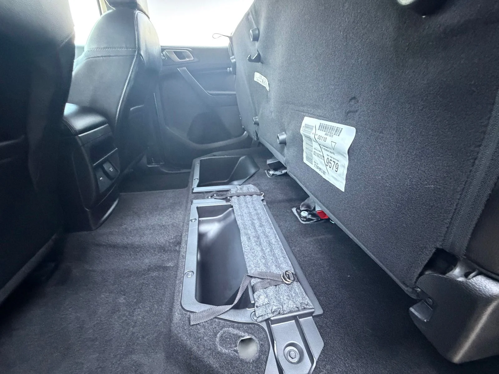 Used 2023 Gray Ford Lariat image 27