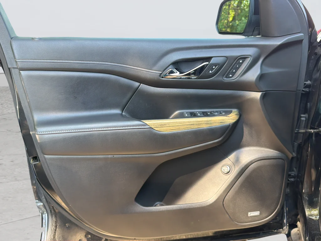 Used 2019 Black GMC Denali image 28