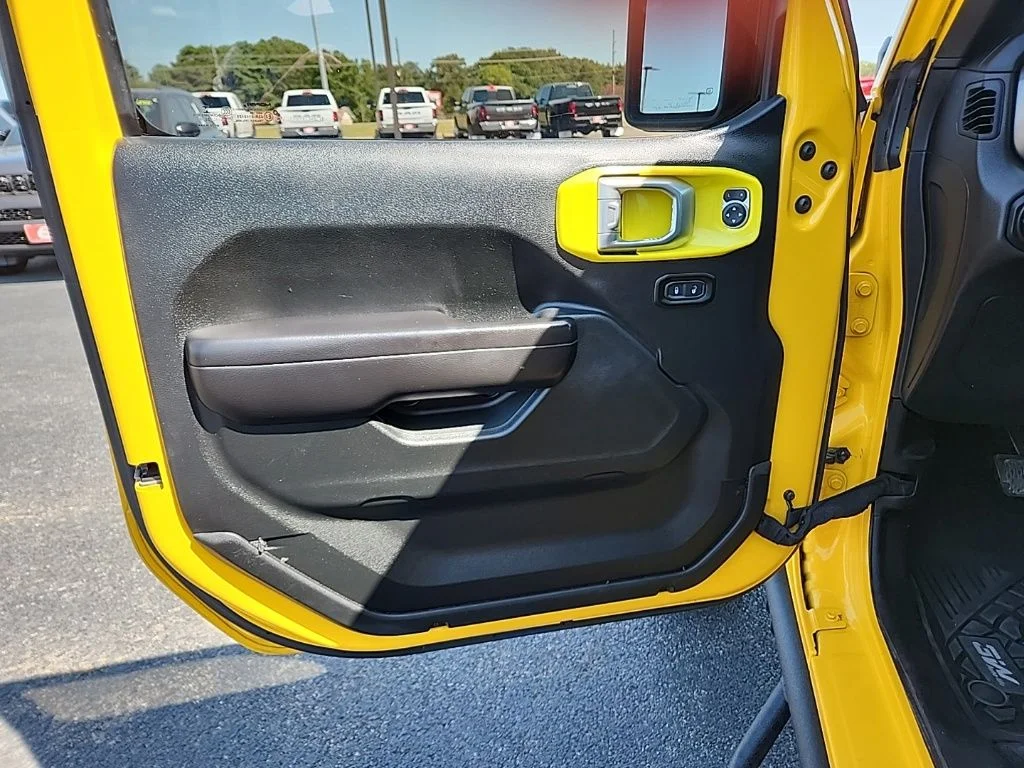 Used 2020  Jeep Unlimited Sport S image 10