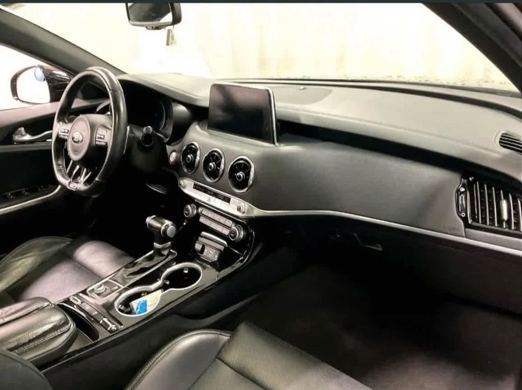 2020 Kia Stinger GT-Line - Photo 14