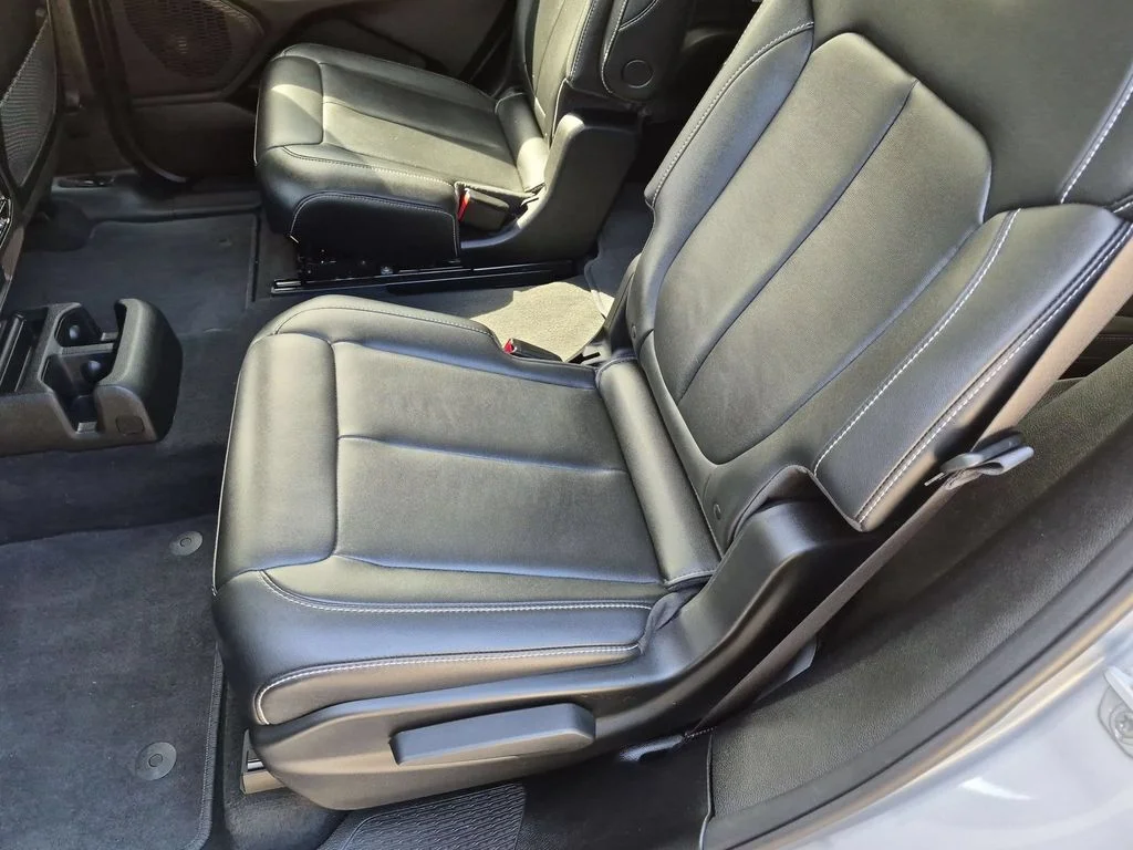 Used 2025 Silver Jeep Limited image 26