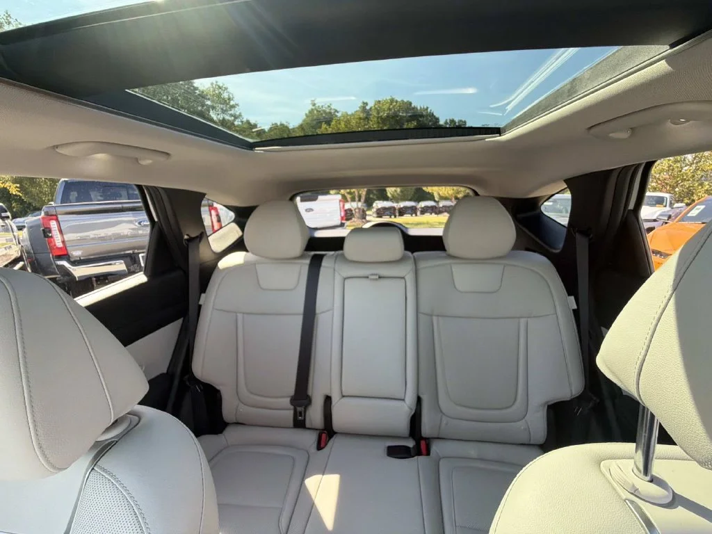 Used 2026 White Hyundai Limited image 26