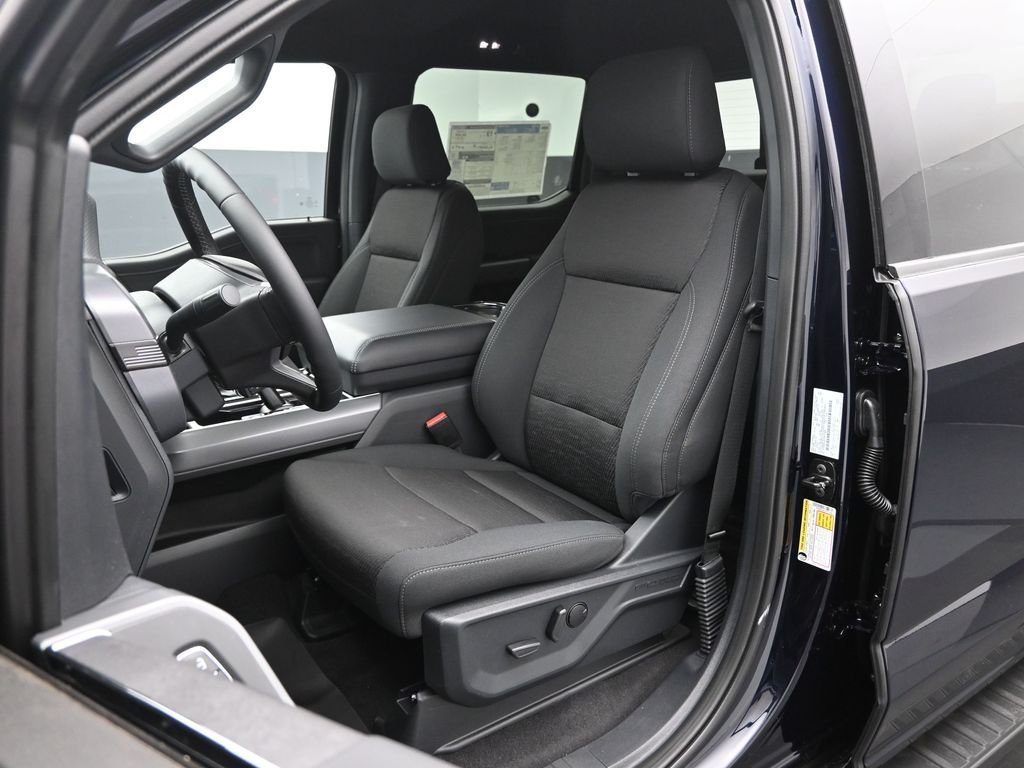 New 2026 Blue Ford XLT image 8