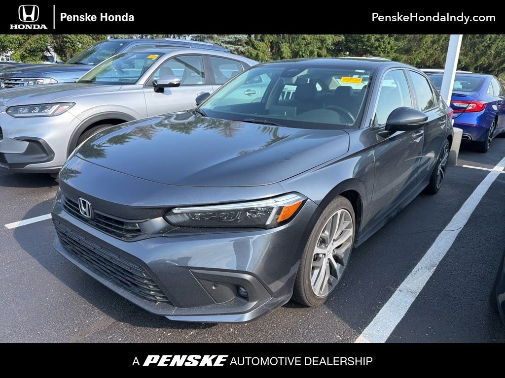 2023 Honda Civic Touring CVT's photo