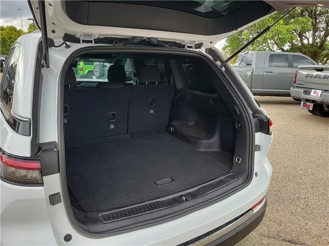 Used 2025 White. Jeep Laredo 4x2 image 8