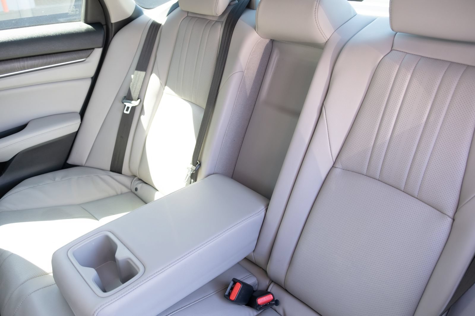Used 2018  Honda Touring 1.5T image 18