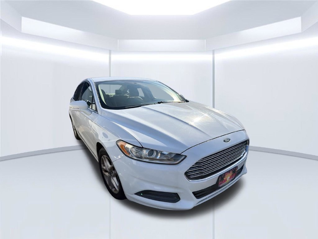 Used 2014 White Ford SE image 7