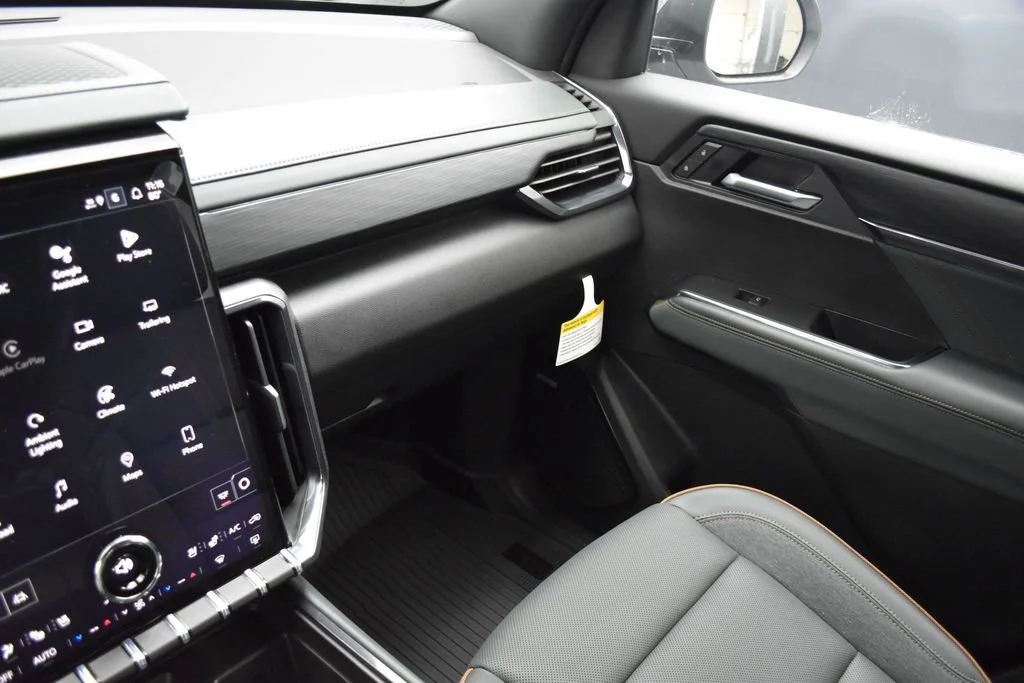 2026 GMC Acadia AT4 - Photo 15