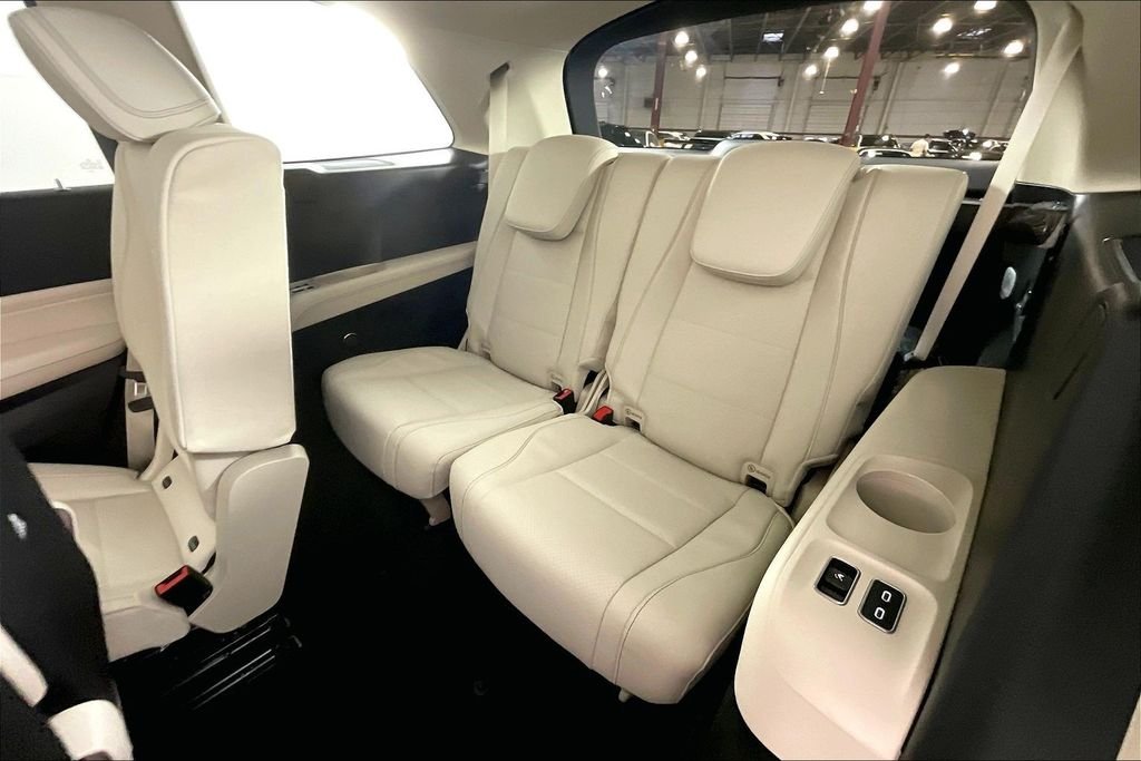 New 2026 Cirrus Silver Metallic Mercedes-Benz GLS 450 image 11