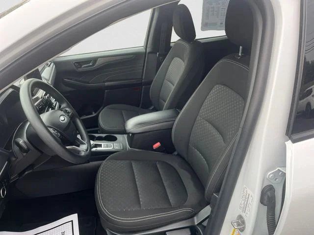 Used 2025 White Ford Active image 9