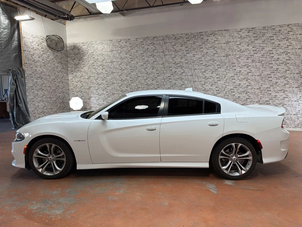 Used 2022 White Knuckle Clearcoat Dodge R/T image 4
