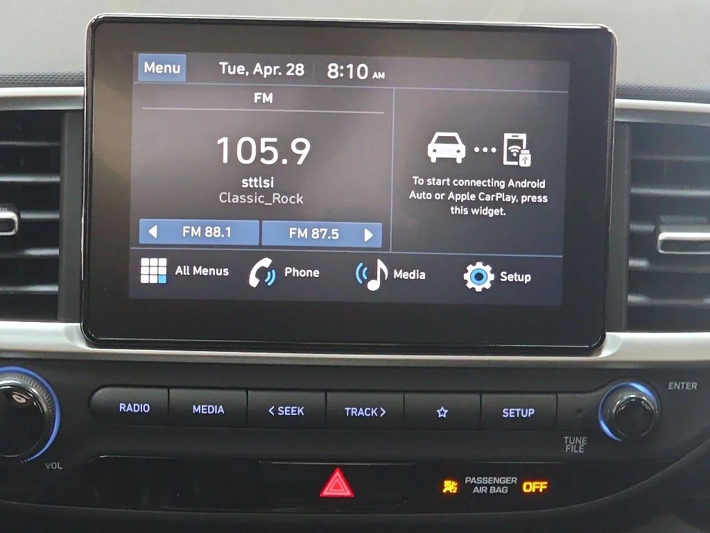 Used 2026 Lunar White Hyundai SEL image 19