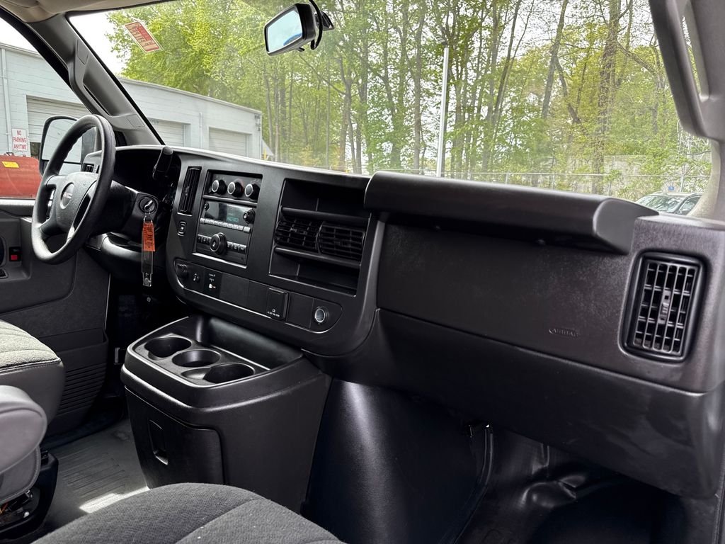 Used 2024 Summit White GMC Work Van image 21