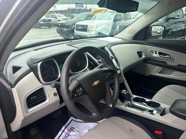 Used 2017 SILVER ICE METALLIC Chevrolet LS image 10