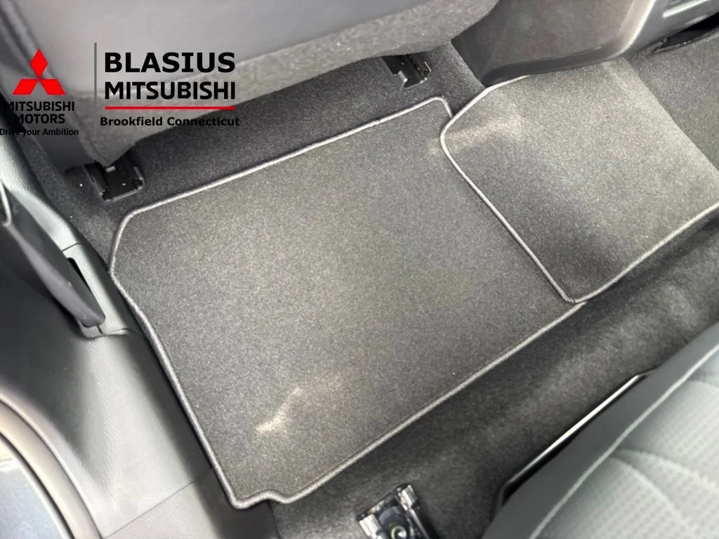 New 2026 Gray Mitsubishi SEL image 34