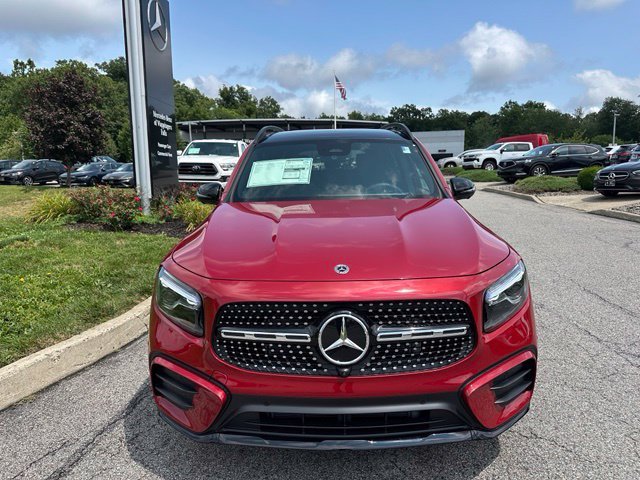 New 2026 MANUFAKTUR Patagonia Red Metallic Mercedes-Benz GLB 250 image 46