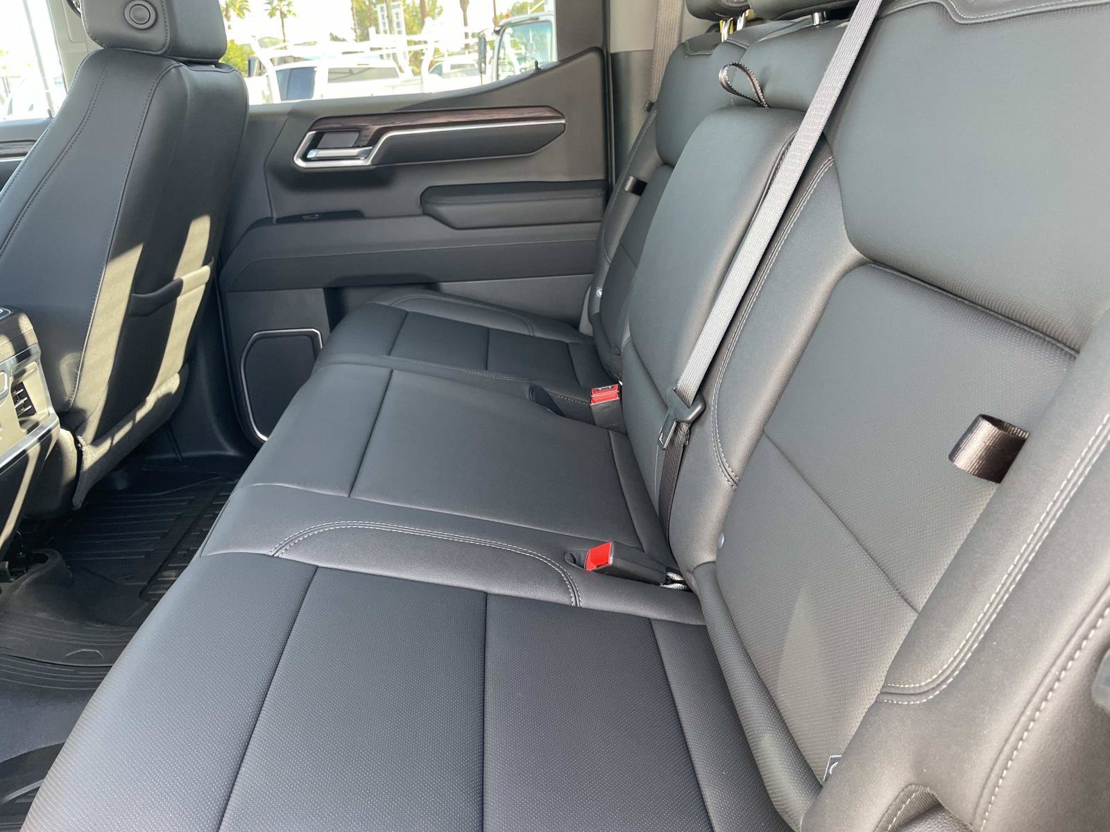 2026 GMC Sierra 1500 SLT - Photo 25