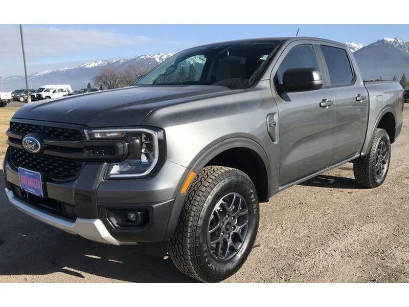 New 2025 Carbonized Gray Metallic Ford XLT image 3