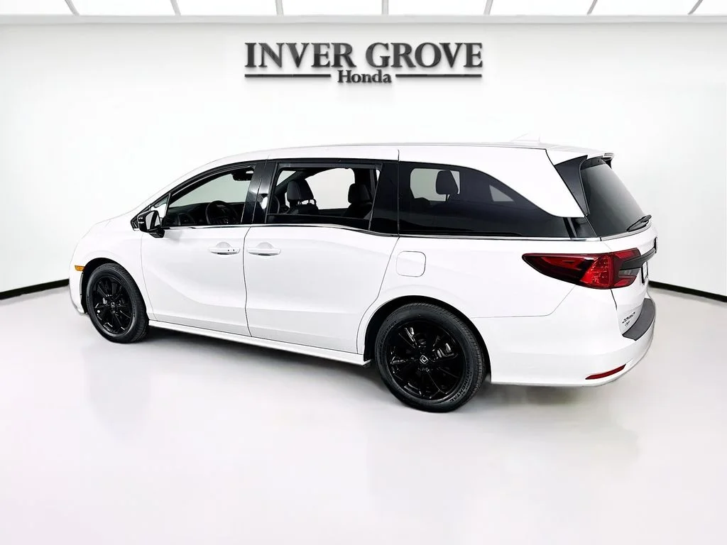 Used 2024  Honda Sport image 7