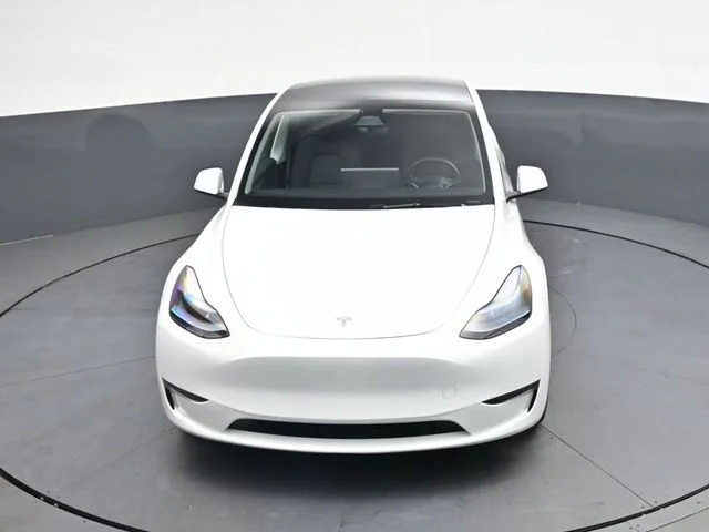 Used 2025  Tesla Long Range image 27