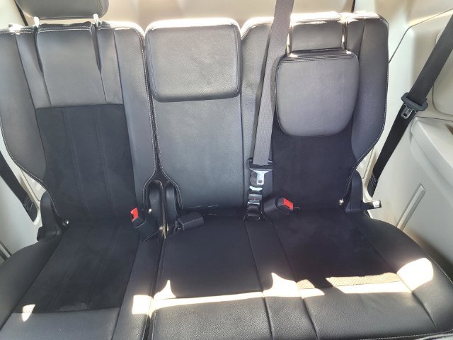 Used 2017 Silver Dodge SXT image 13