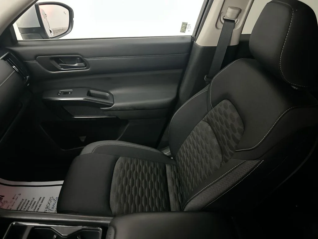 Used 2023 Silver Nissan SV image 27