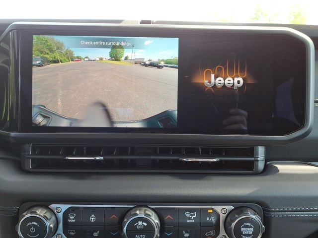 New 2026 Reign Jeep Sahara image 22