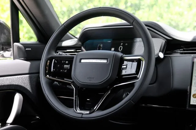 New 2026 Fuji White Land Rover Dynamic SE image 19