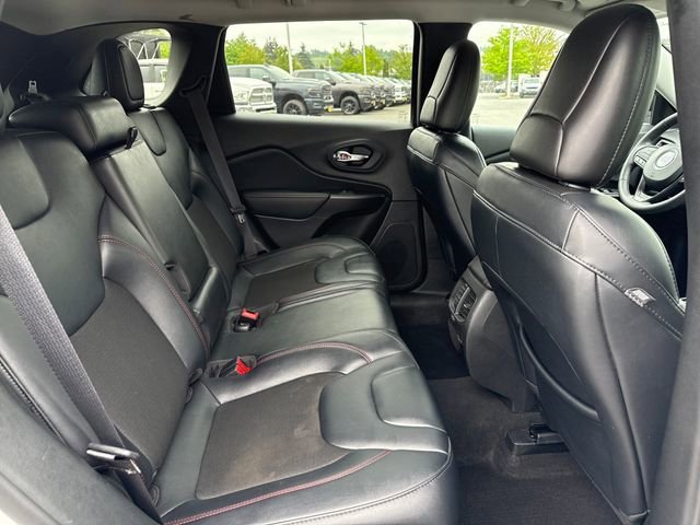 Used 2022 Bright White Clearcoat Jeep Trailhawk image 15