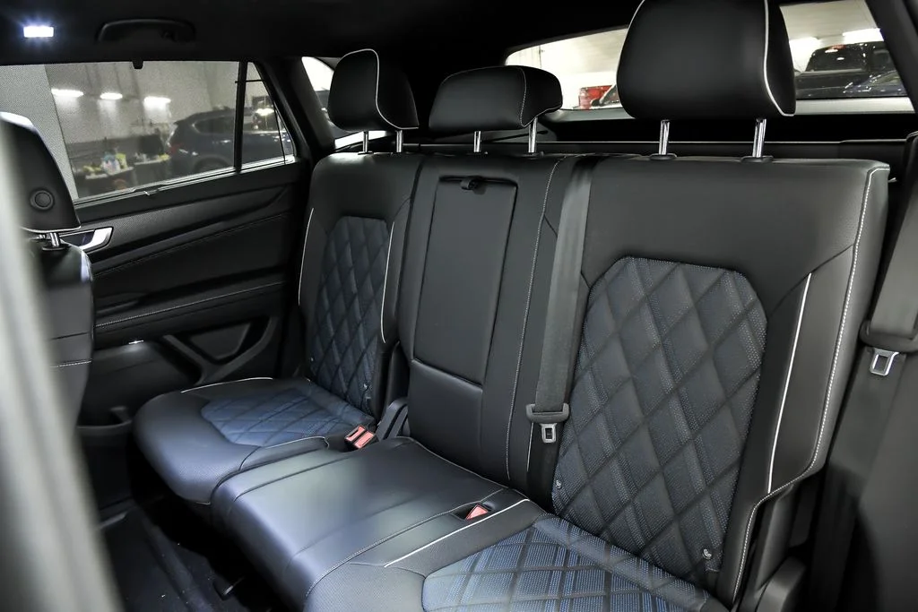 2026 Volkswagen Atlas Cross Sport SEL Premium R-LINE - Photo 8