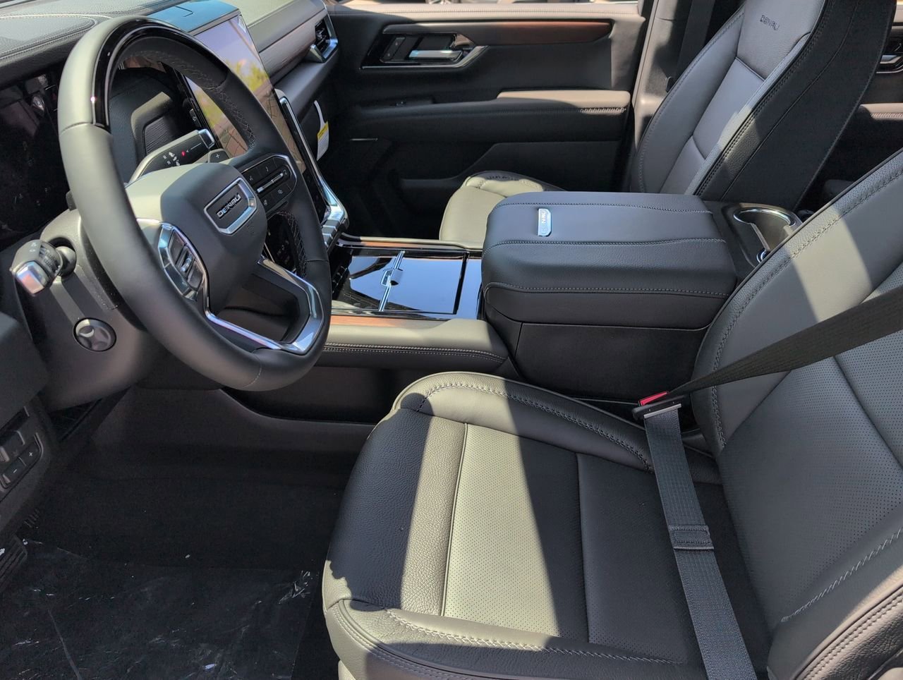 2026 GMC Yukon XL Denali - Photo 20