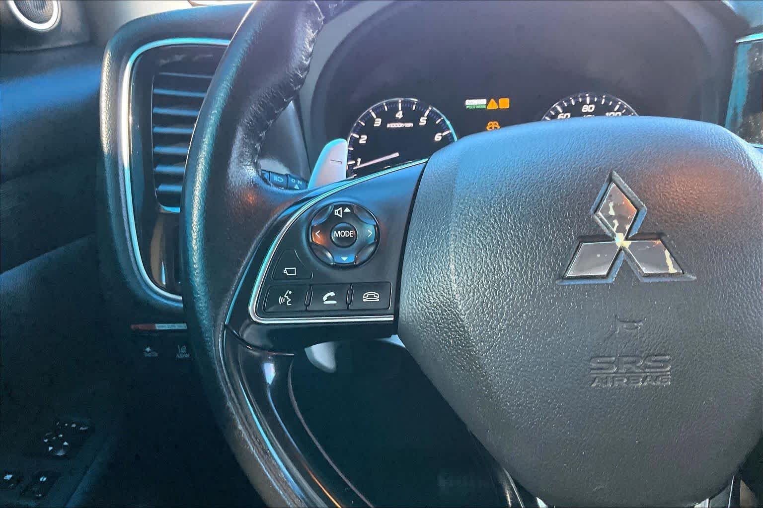 Used 2017 Quartz Brown Metallic Mitsubishi GT image 24