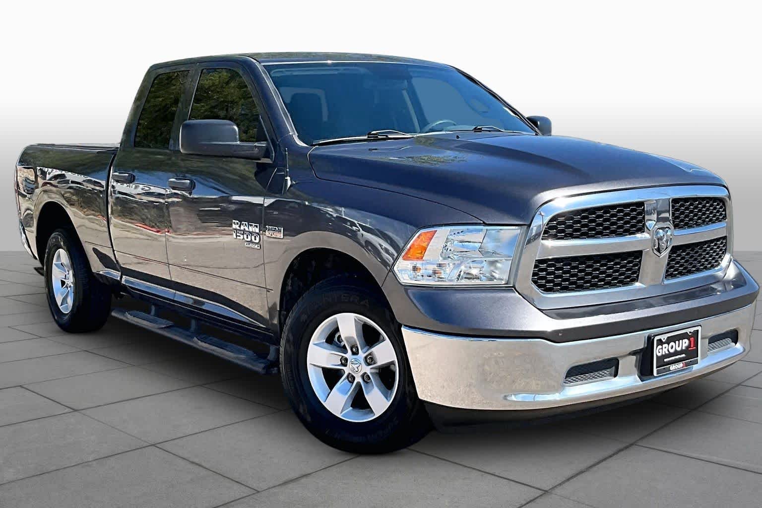 Used 2019 Granite Crystal Metallic Clearcoat Ram Tradesman image 3