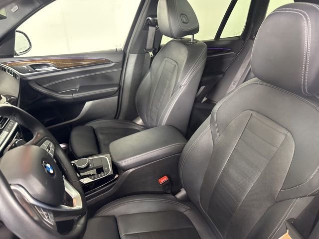Used 2022  BMW xDrive30i image 23
