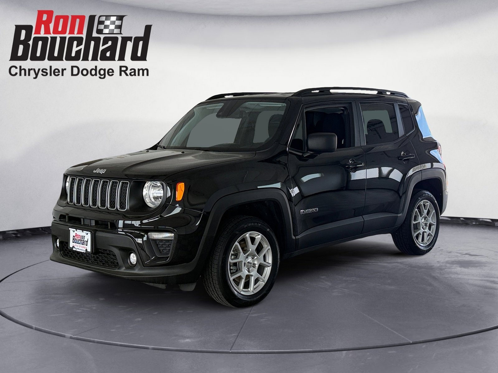 Certified Used 2023 Black Clearcoat Jeep Latitude image 5