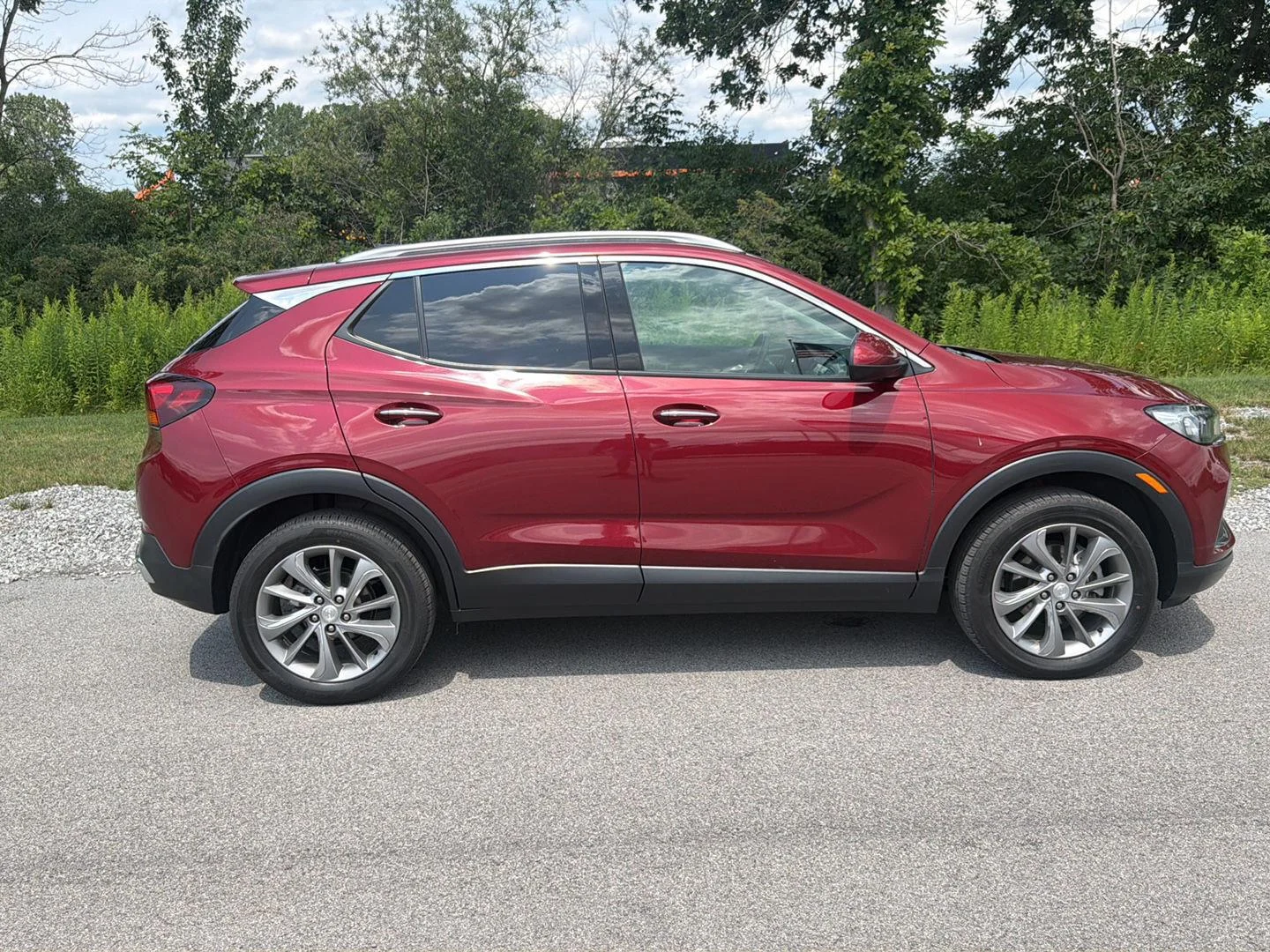 Used 2023 Cinnabar Metallic Buick Essence image 3