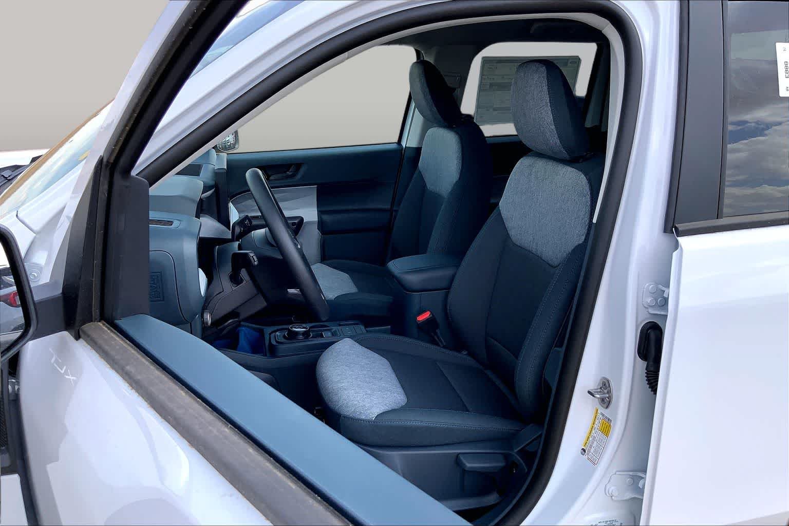 New 2026 Oxford White Ford XLT image 9