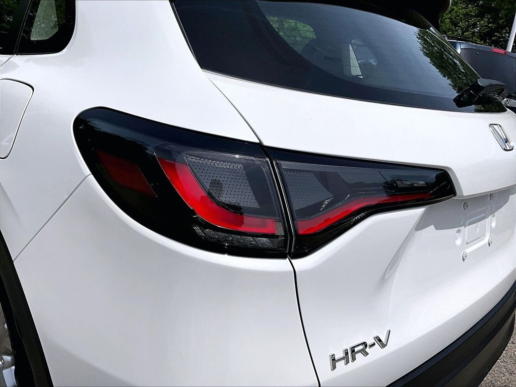 Used 2023 White Honda LX image 33