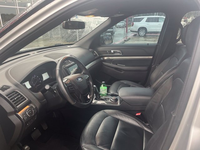 Used 2018 Silver Ford XLT image 5