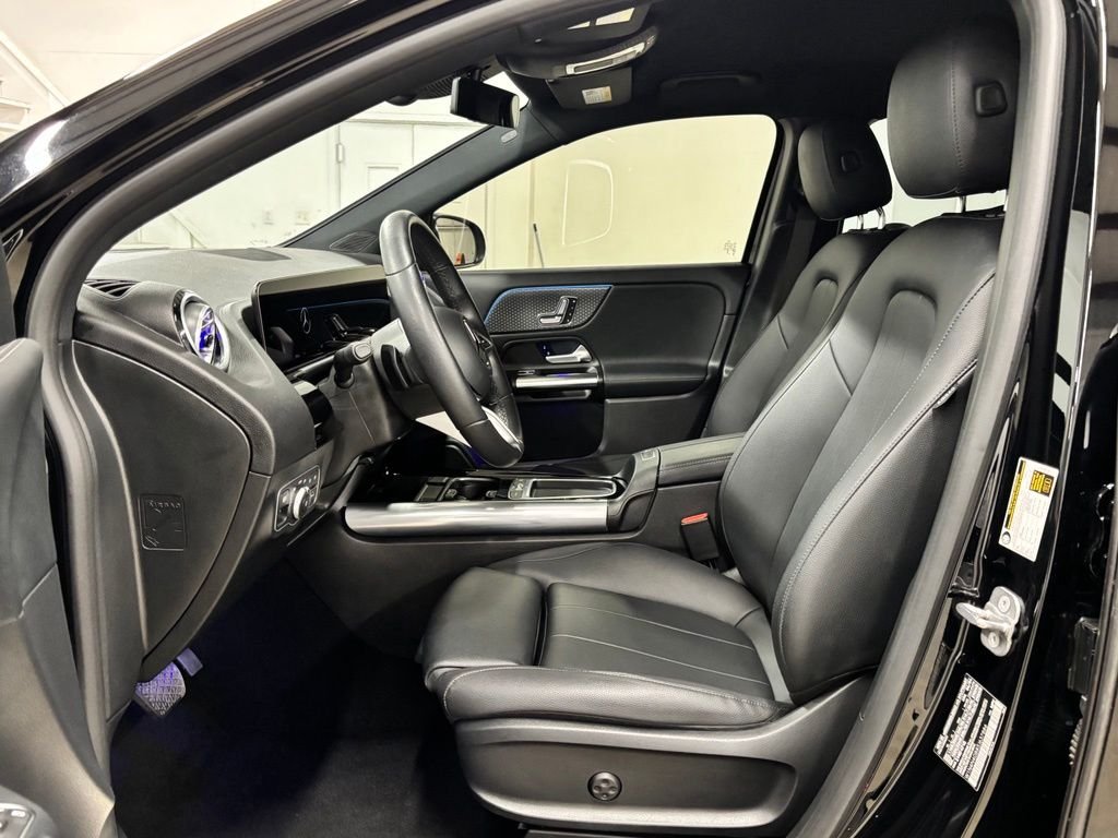 Used 2025 Black Mercedes-Benz GLA 250 image 18