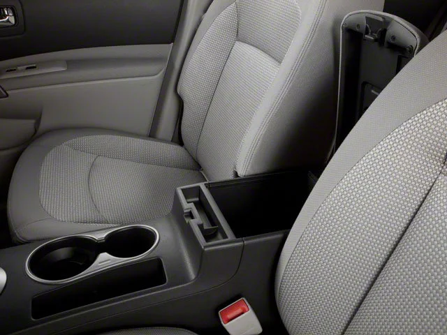 Used 2013 Pearl White Nissan S image 19