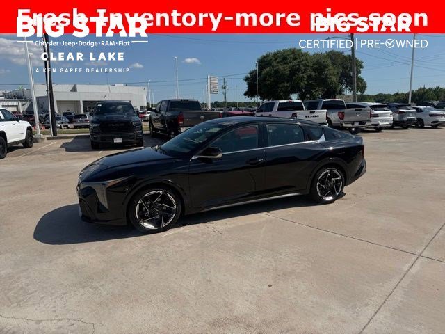 2025 Kia K4 GT-Line AT's photo
