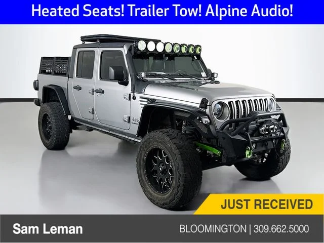 2020 Jeep Gladiator Overland for sale at Sam Leman Chrysler Jeep Dodge of Bloomington